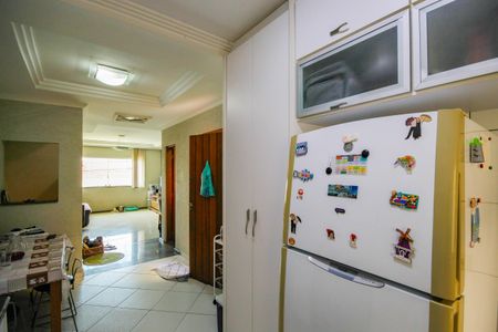 Casa à venda com 110m², 3 quartos e 2 vagas Casa à venda com 110m², 3 quartos e 2 vagasCozinha