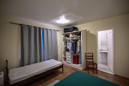 Casa à venda com 250m², 5 quartos e 3 vagasSuíte 3