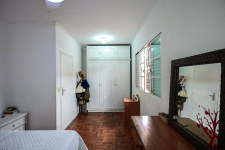 Casa à venda com 250m², 5 quartos e 3 vagasSuíte 2