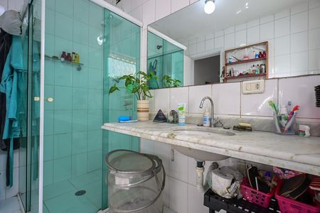 Casa à venda com 250m², 5 quartos e 3 vagasBanheiro Suíte 2