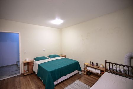 Casa à venda com 250m², 5 quartos e 3 vagasSuíte 3