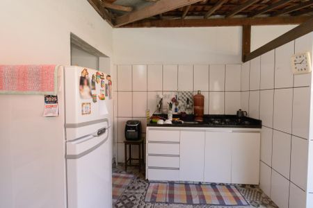 Casa à venda com 300m², 4 quartos e 2 vagasCasa 1 - Cozinha