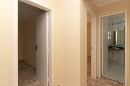 Casa à venda com 70m², 2 quartos e 2 vagasCorredor dos Quartos