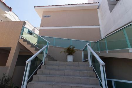 Casa à venda com 70m², 2 quartos e 2 vagasEntrada