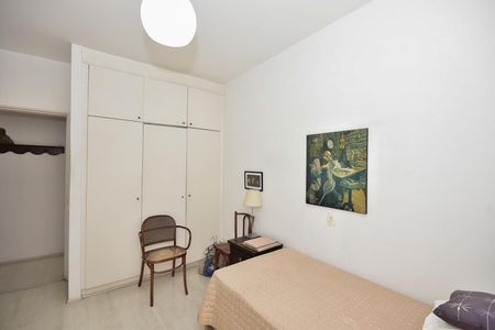 Apartamento à venda com 150m², 3 quartos e 2 vagasQuarto 2