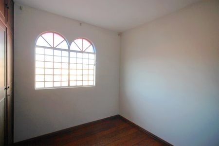 Casa à venda com 508m², 4 quartos e 2 vagasQuarto 2