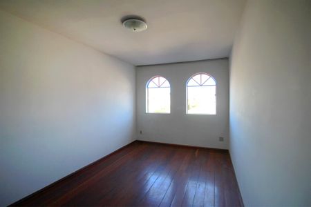 Casa à venda com 508m², 4 quartos e 2 vagasQuarto 3