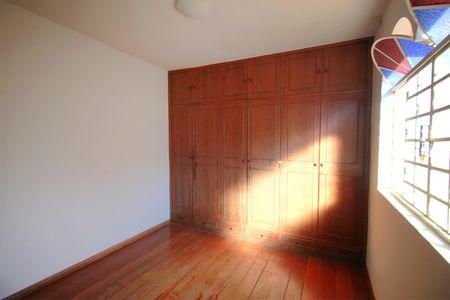 Casa à venda com 508m², 4 quartos e 2 vagasSuíte