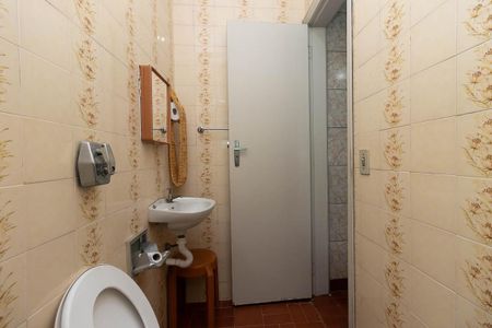 Casa à venda com 400m², 5 quartos e 7 vagasBanheiro da Suíte 2