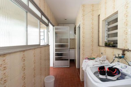 Casa à venda com 400m², 5 quartos e 7 vagasÁrea de Serviço