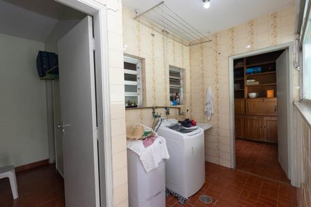 Casa à venda com 400m², 5 quartos e 7 vagasÁrea de Serviço