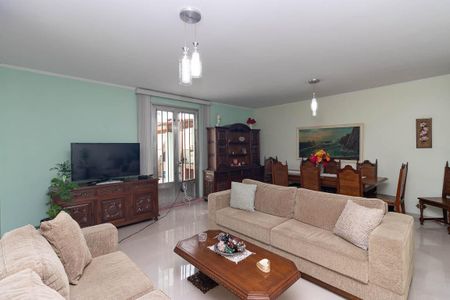 Casa à venda com 400m², 5 quartos e 7 vagasSala