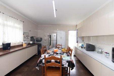 Casa à venda com 400m², 5 quartos e 7 vagasCozinha