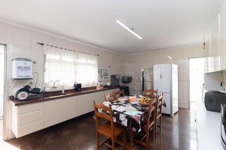 Casa à venda com 400m², 5 quartos e 7 vagasCozinha