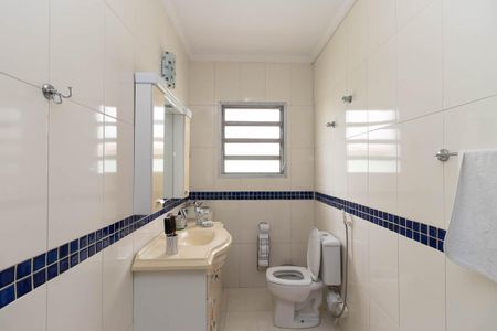 Casa à venda com 400m², 5 quartos e 7 vagasBanheiro da Suíte 1