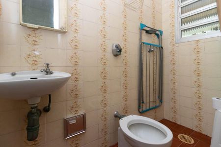 Casa à venda com 400m², 5 quartos e 7 vagasBanheiro da Suíte 3