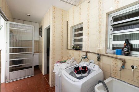 Casa à venda com 400m², 5 quartos e 7 vagasÁrea de Serviço