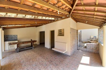 Casa à venda com 263m², 3 quartos e 8 vagasÁrea Comum