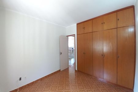 Casa à venda com 263m², 3 quartos e 8 vagasQuarto 1 