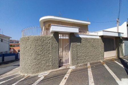 Casa à venda com 263m², 3 quartos e 8 vagasFachada do Prédio