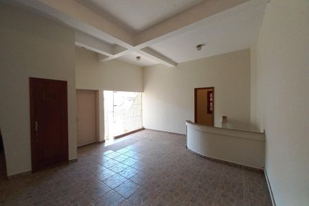 Casa à venda com 263m², 3 quartos e 8 vagasSalão 