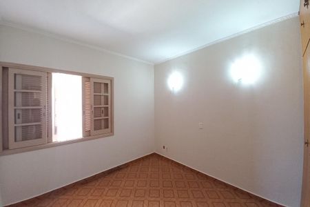 Casa à venda com 263m², 3 quartos e 8 vagasQuarto 2 