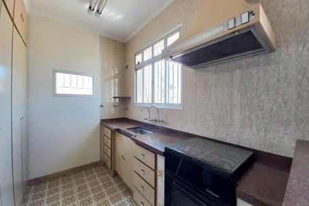 Casa à venda com 263m², 3 quartos e 8 vagasCozinha 