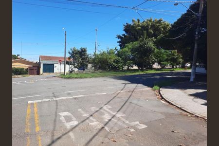 Casa à venda com 240m², 5 quartos e 3 vagas Casa à venda com 240m², 5 quartos e 3 vagasFoto 06