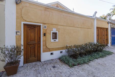 Casa à venda com 300m², 3 quartos e 2 vagasFachada