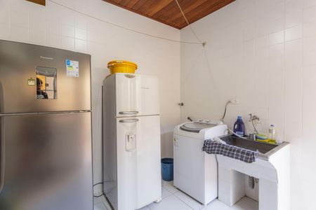 Casa à venda com 300m², 3 quartos e 2 vagasÁrea de Serviço