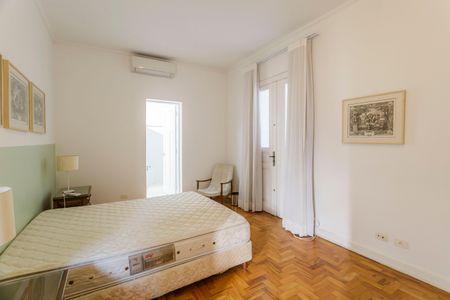 Casa à venda com 300m², 3 quartos e 2 vagasSuíte 3