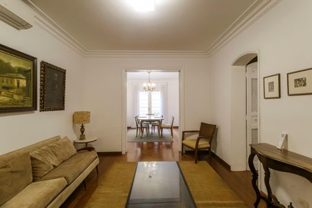 Casa à venda com 300m², 3 quartos e 2 vagasSala