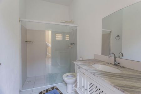 Casa à venda com 300m², 3 quartos e 2 vagasBanheiro de serviço