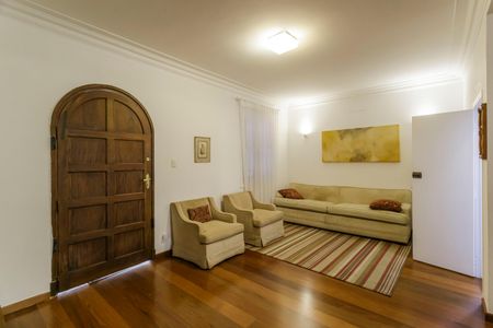 Casa à venda com 300m², 3 quartos e 2 vagasSala