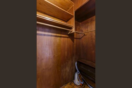 Casa à venda com 300m², 3 quartos e 2 vagasCloset