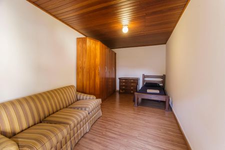 Casa à venda com 300m², 3 quartos e 2 vagasQuarto de Serviço