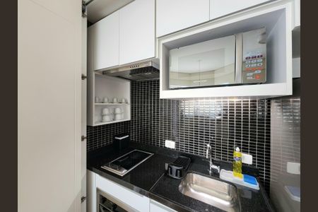 Cozinha de apartamento à venda com 1 quarto, 44m² em Vila Olímpia, São Paulo