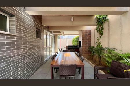 Apartamento à venda com 60m², 1 quarto e 2 vagasChurrasqueira