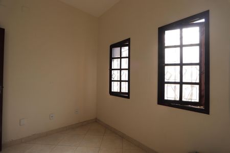 Casa à venda com 420m², 5 quartos e 6 vagasEscritório