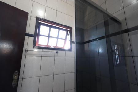 Casa à venda com 420m², 5 quartos e 6 vagasBanheiro da Suíte 2