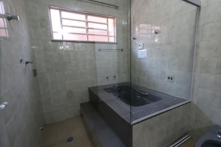 Casa à venda com 420m², 5 quartos e 6 vagasBanheiro Social 2