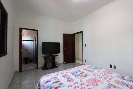 Casa à venda com 420m², 5 quartos e 6 vagasSuíte 2