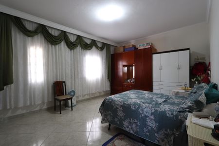 Casa à venda com 420m², 5 quartos e 6 vagasSuíte 1