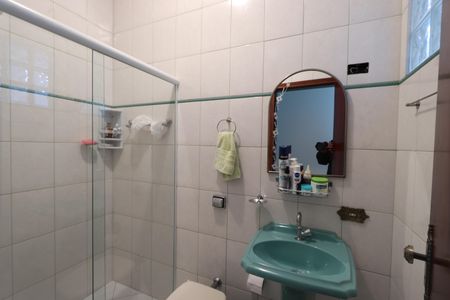 Casa à venda com 420m², 5 quartos e 6 vagasBanheiro Social