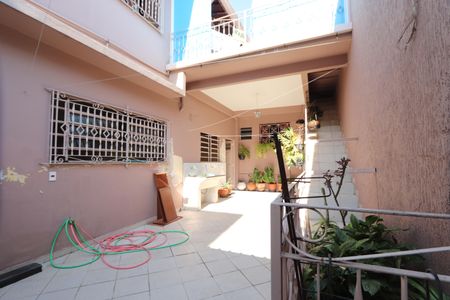Casa à venda com 420m², 5 quartos e 6 vagasQuintal/Garagem