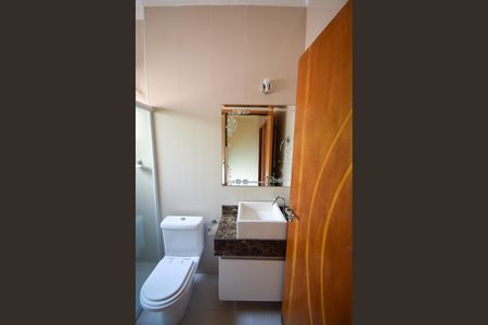 Casa para alugar com 121m², 3 quartos e 2 vagasBanheiro Social