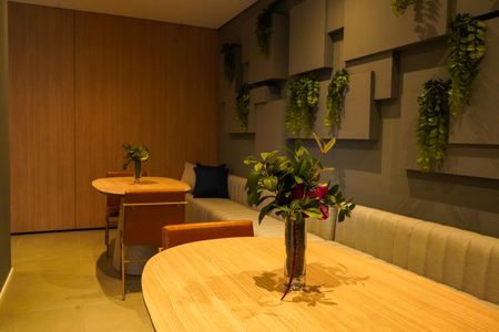 Apartamento para alugar com 50m², 2 quartos e 1 vaga Apartamento para alugar com 50m², 2 quartos e 1 vagaÁrea comum - Salão de festas