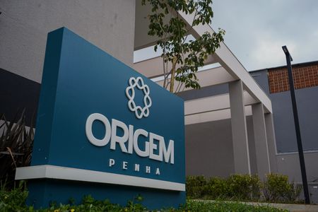 Apartamento para alugar com 50m², 2 quartos e 1 vaga Apartamento para alugar com 50m², 2 quartos e 1 vagaFachada