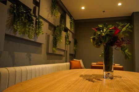 Apartamento para alugar com 50m², 2 quartos e 1 vaga Apartamento para alugar com 50m², 2 quartos e 1 vagaÁrea comum - Salão de festas