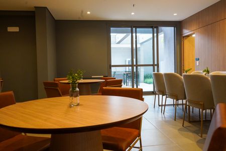 Apartamento para alugar com 50m², 2 quartos e 1 vaga Apartamento para alugar com 50m², 2 quartos e 1 vagaÁrea comum - Salão de festas